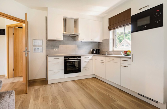 Luxury 6-person bungalow in the holiday park Landal Dwergter Sand