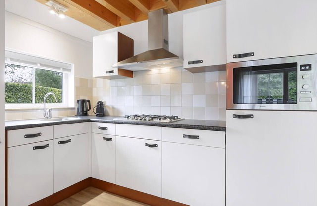 Luxury 6-person bungalow in the holiday park Landal Orveltermarke