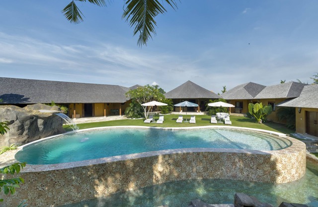 Luxury 6BR Villa With 18meters Pool! Billiard, Home Cinema Etc.