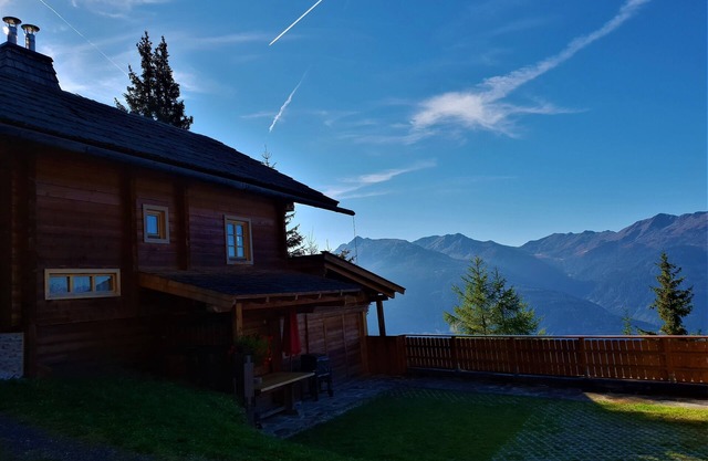 LUXURY ALMWELLNESS CHALET with fantastic wellness area at 1850 m above sea level
