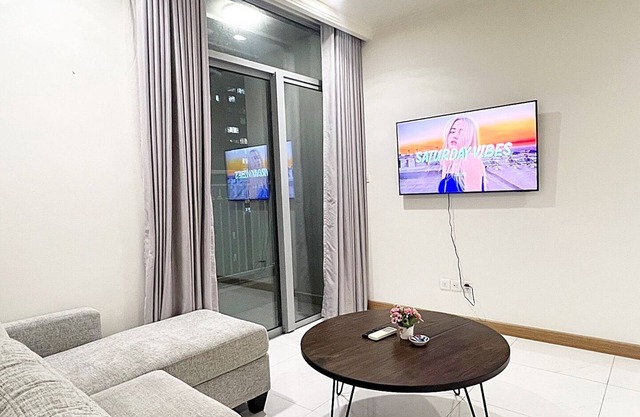 Luxury Apartment at Vinhomes Central #8