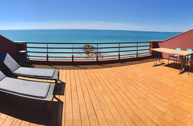 luxury apartment 1st line terrace full sky