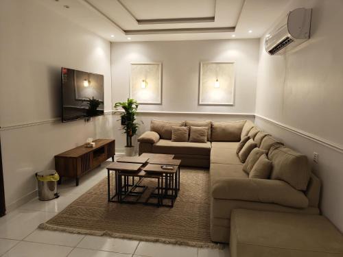 Luxury apartment, 3 bedrooms, living room, kitchen