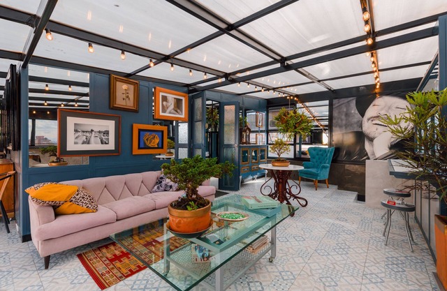 Luxury Apartment at Famous fashion designer house with view