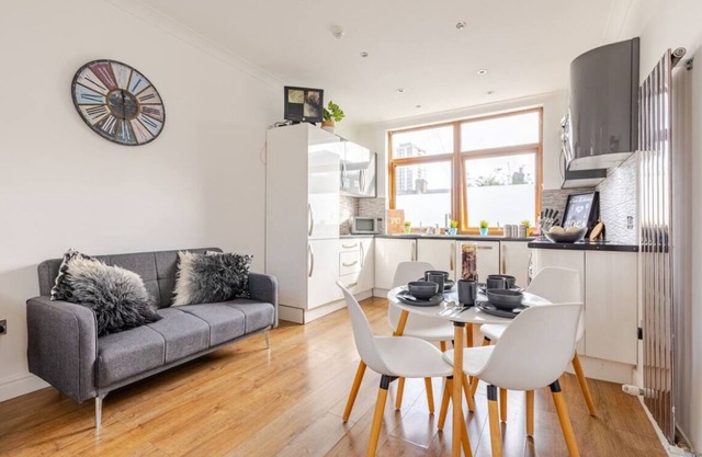 Luxury Apartment Canning Town- Free Parking