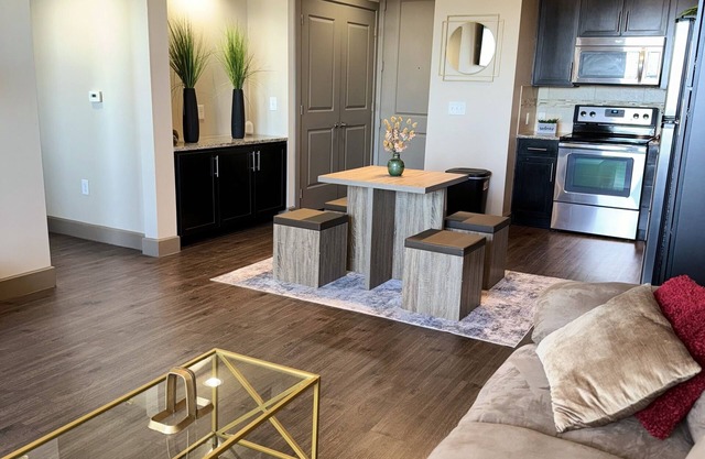 Luxury Apartment In Dallas w/Extensive Amenities.