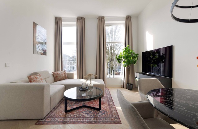 Luxury apartment in the heart of Rotterdam. offering elegance, comfort and modern amenities.