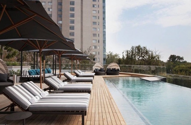 Luxury Apartment in Sandton. nWifi and 5 star facilities for your enjoyment