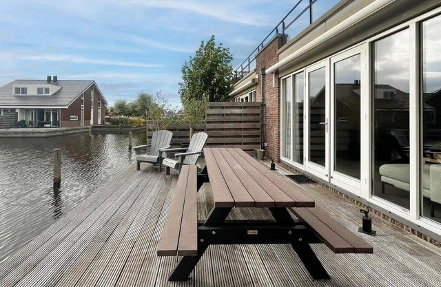 Luxury apartment, located in the marina of Uitgeest