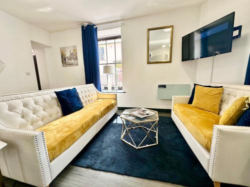 Luxury apartment, Mountain View in a Heritage Town