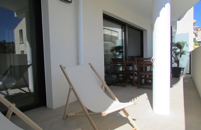 Luxury apartment near the Port - terrace, air conditioning, parking