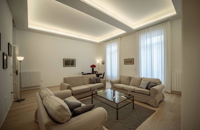 Luxury Apartment Naples very central, close to metro Piazza Amedeo