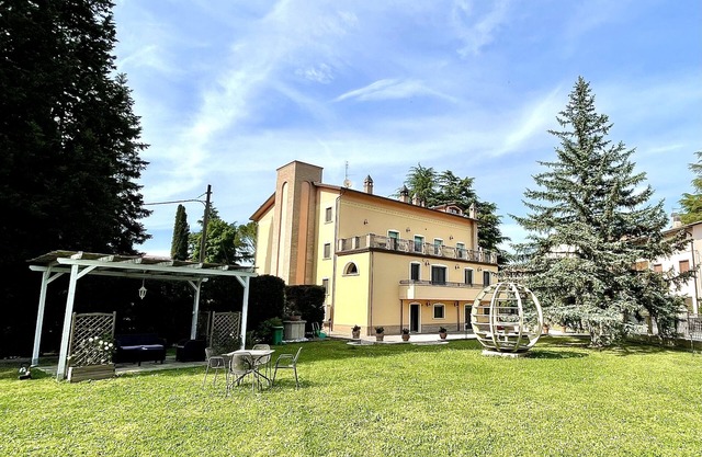 Luxury Apartment, strategic location, about 5 minutes from the historic center.