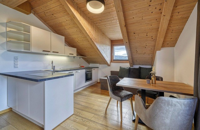 Luxury Apartment "Weißhorn" with Mountain View and private Steam Sauna