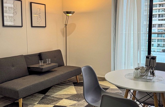 Luxury apartment with excellent location and visual + parking space in the Golden Mile.