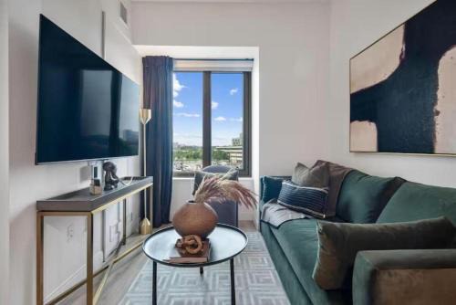 Luxury Apartments by Hyatus at Boston Cambridge