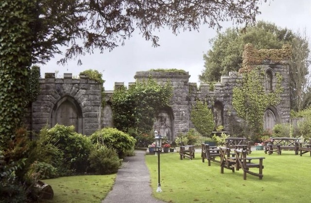 Luxury Apartments in Historic Lake District Townhouse, with private gardens