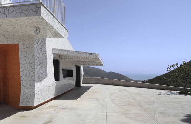 Luxury Award-winning Villa Set in Olive Groves