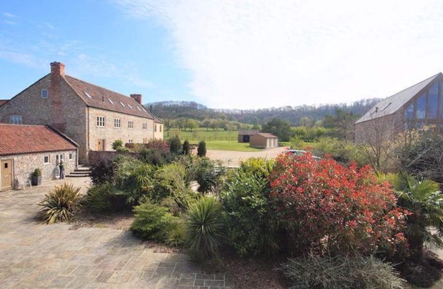 Luxury Barn Conversion with Indoor Pool, Steam Room, Sauna, Gym and Tennis Court