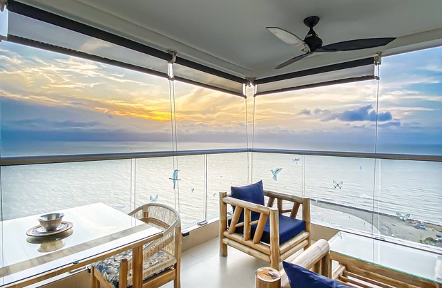 Luxury Beachfront, Balcony & breathtaking views in Bocagrande/Laguito, Floor 29