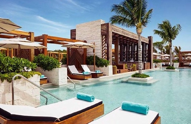 Luxury, Beach Adjacent 2BR 2.5BA GRAND LUXXE Master Suite 2600sft. (Sleeps 6-8)