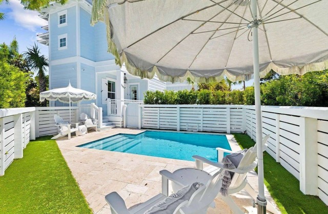 Luxury Beach Home, Sleeps 14, Private Pool & Rooftop Terrace ~ Cristalino Summer, 30A