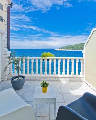 Luxury Bellavista Amazing sea Holidays with Private Beach & Parking
