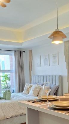 Luxury Bohemian Suite Venice Canal Mall & BGC Views