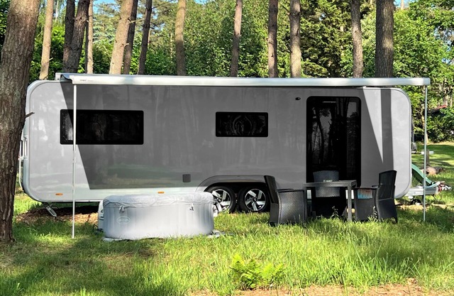 Luxury caravan 4 with whirlpool directly on the Achterwasser -holiday homes island Usedom