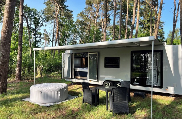 Luxury caravan 5 with whirlpool directly on the Achterwasser -holiday homes island Usedom
