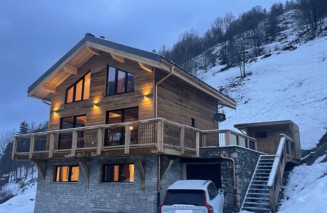 luxury chalet for 10 to 12 people