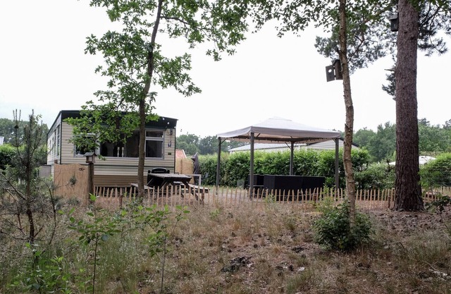 Luxury chalet in Beerze on a small-scale campsite