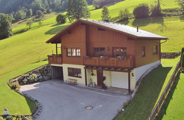 Luxury chalet in Fusch an der Grossglocknerstrasse / Salzburgerland with sauna