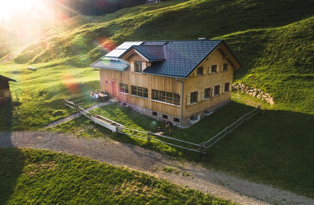 Luxury chalet/seminar vacation home with sauna, in the mountains of the Bregenzerwald