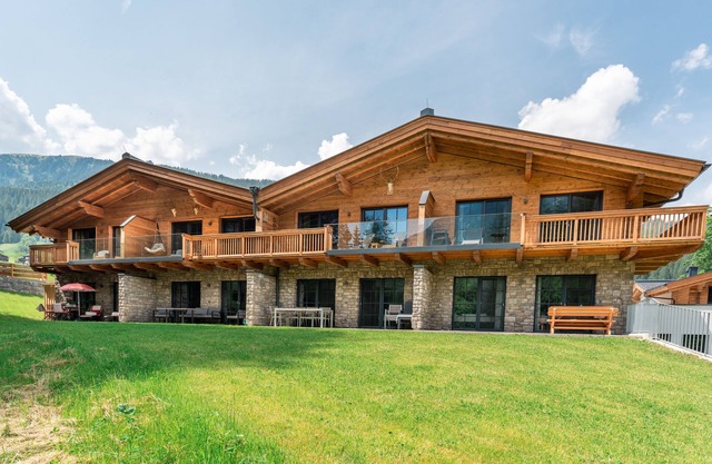 Luxury chalet with sauna and mountain views
