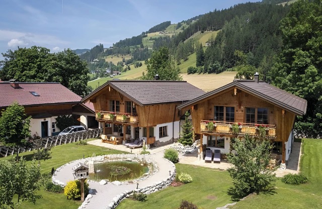 Luxury chalet with wellness area near ski lift