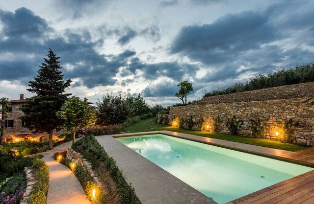Luxury Chianti for two couples with Privacy, View, Pool & Winery