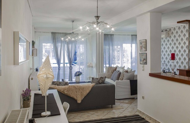 Luxury City Center Apartment