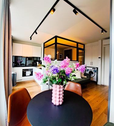 Luxury City Center Gem Within Walking Distance To All Must-Sees