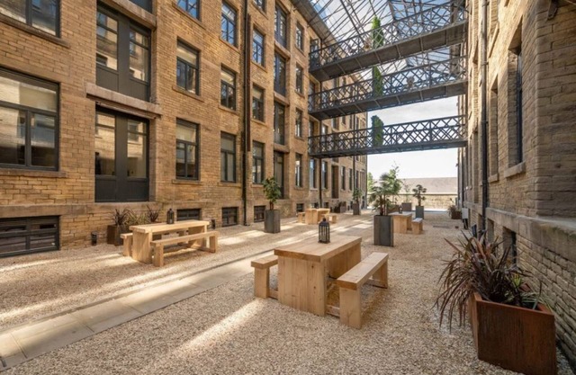 Luxury City Centre Stay. Great for City Visitors and Contractors Alike! 314