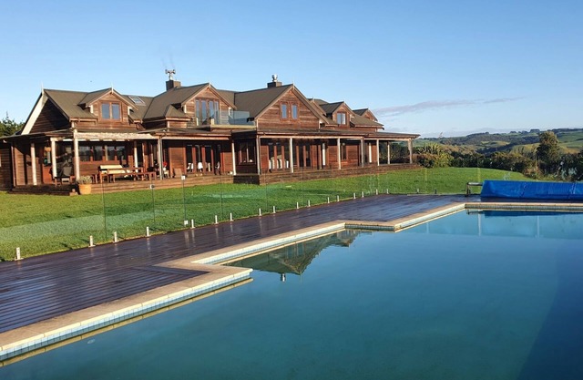 LUXURY COASTAL HOLIDAY HOME! Stunning Sea Views and Pool in the Bay of Islands