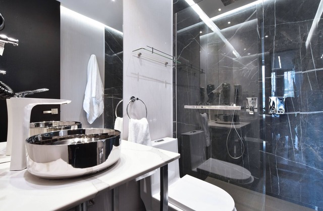 Luxury Combo Apartments with Jacuzzis and View