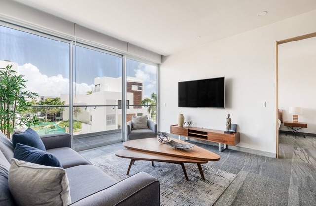 Luxury Condo of 4 Bedrooms