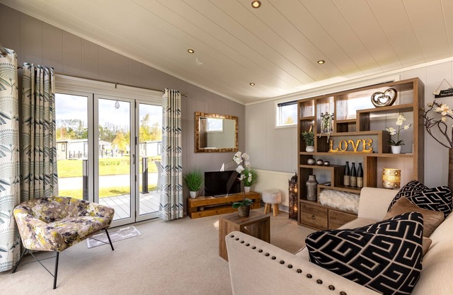 Luxury Contemporary Lodge