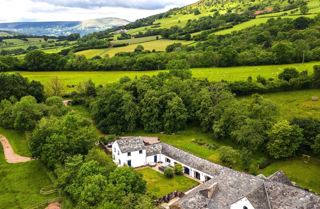 Luxury Country House, Walled Garden, Games Barn/Gym & Hot Tub