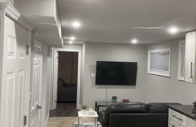 Luxury & cozy 2 bedroom basement unit with own entrance