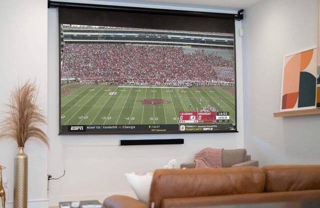 Luxury Downtown Townhome - 120" Theater & Patio