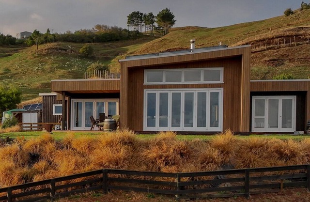Luxury Eco-friendly Off Grid Getaway Raglan