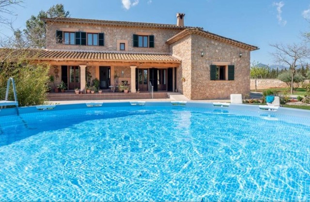Luxury rustic villa in Santa María del Camí