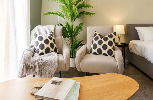 Luxury Escape for 2, Single Level Studio, Papanui